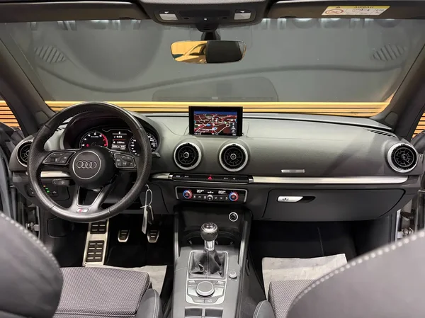 Audi A3 (2017) — foto 3 van 28