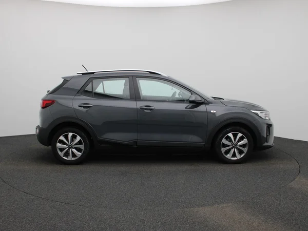 Kia Stonic (2022) — foto 34 van 37