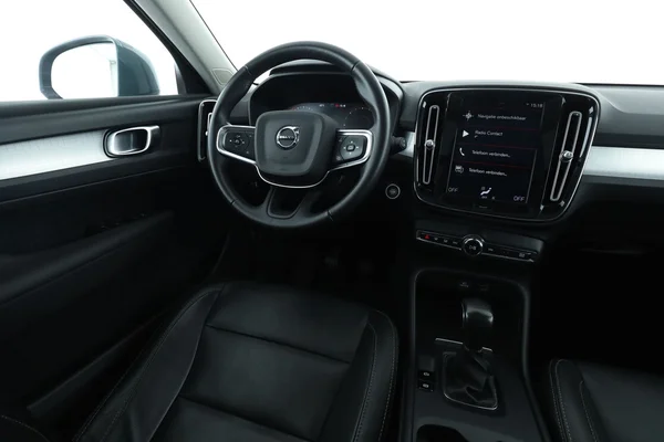 Volvo XC40 (2021) — foto 4 van 16