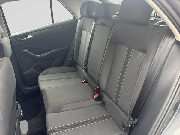 VOLKSWAGEN T-Roc (2022) — foto 8 van 20