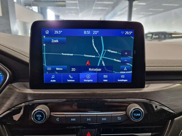 Ford Kuga (2023) — foto 17 van 18