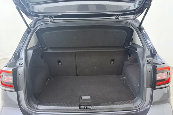 Volkswagen T-Cross (2023) — foto 14 van 18