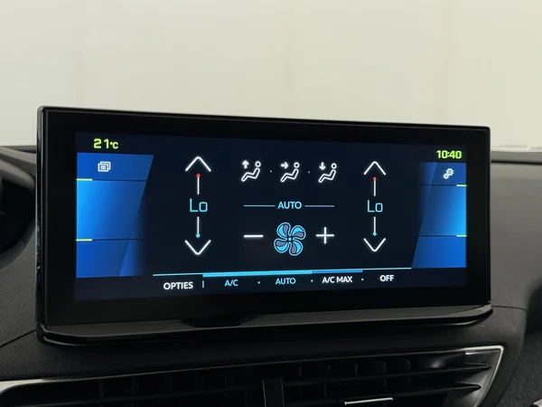 PEUGEOT 3008 (2022) — foto 18 van 30