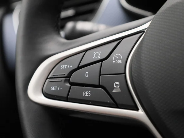Renault Arkana (2025) — foto 10 van 40