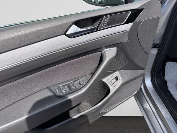 VOLKSWAGEN Passat Variant (2022) — foto 5 van 22