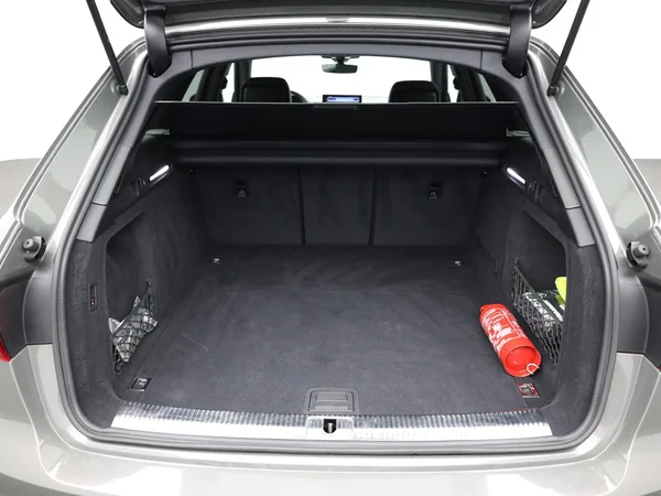 AUDI A4 Avant (2024) — foto 2 van 24