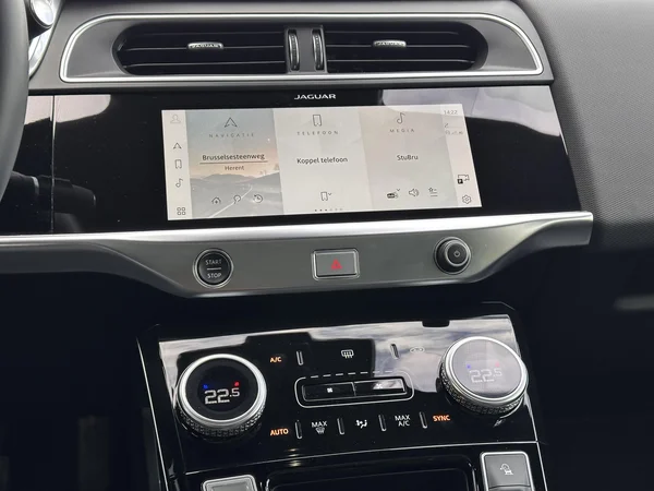 Jaguar I-PACE (2025) — foto 17 van 31
