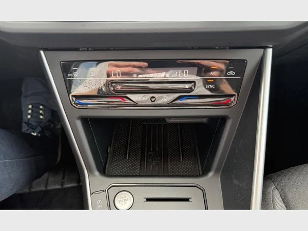 Volkswagen Taigo (2025) — foto 9 van 21