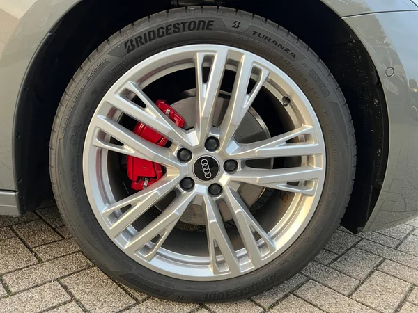 AUDI A5 Avant (2025) — foto 17 van 24