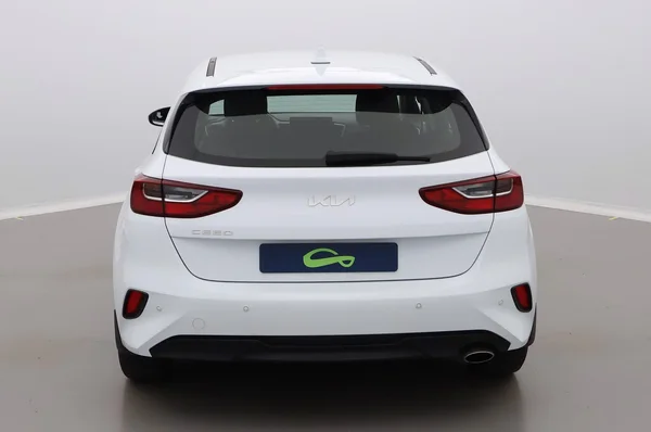Kia Ceed (2023) — foto 13 van 18