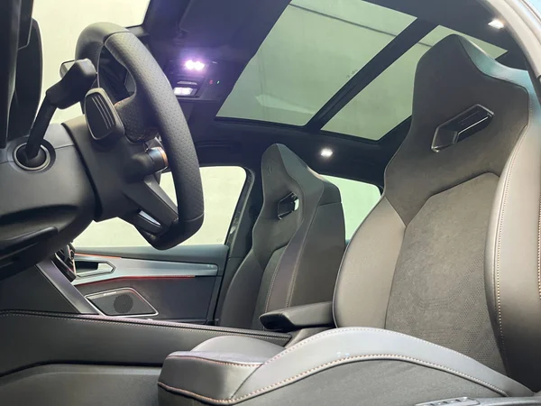 CUPRA Formentor e-Hybrid (PHEV) (2025) — foto 3 van 16