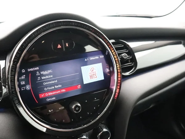 MINI Cooper (2024) — foto 4 van 23