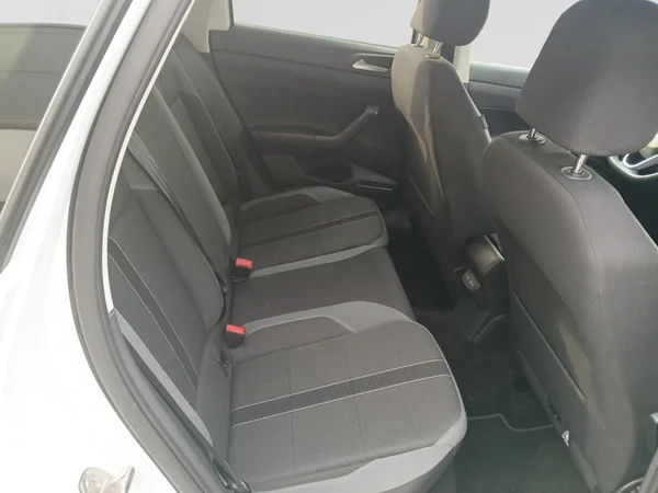 VOLKSWAGEN Polo (2022) — foto 18 van 19