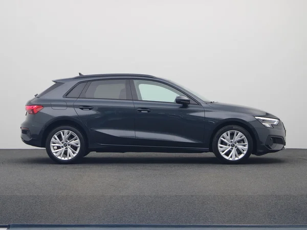AUDI A3 Sportback (2024) — foto 17 van 22
