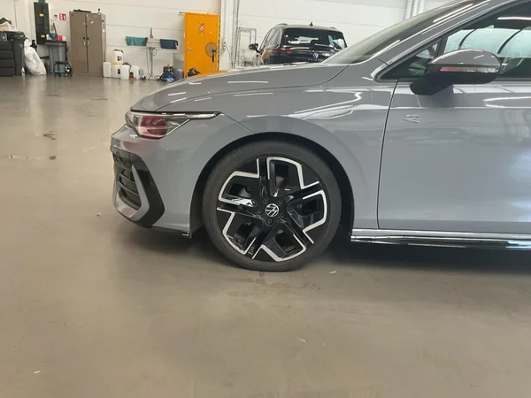 VOLKSWAGEN Golf VIII (2025) — foto 14 van 22