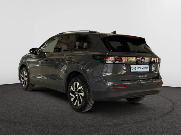 VOLKSWAGEN Tiguan (2026) — foto 18 van 24