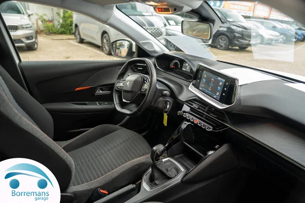 Peugeot 208 (2021) — foto 6 van 38