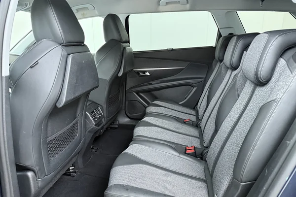 Peugeot 5008 (2019) — foto 24 van 25
