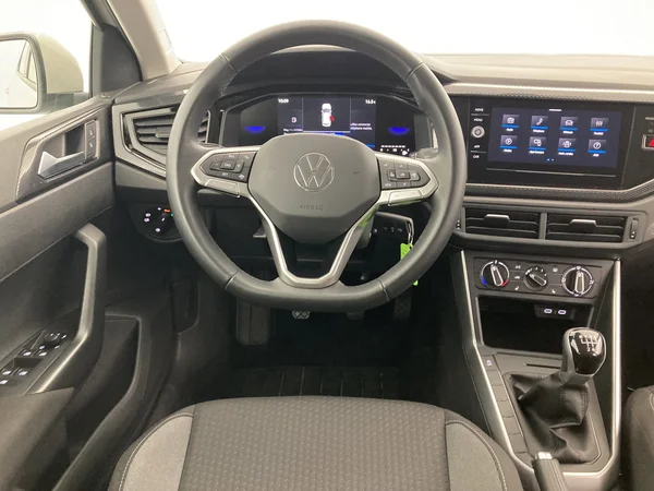 VOLKSWAGEN Polo (2025) — foto 9 van 36