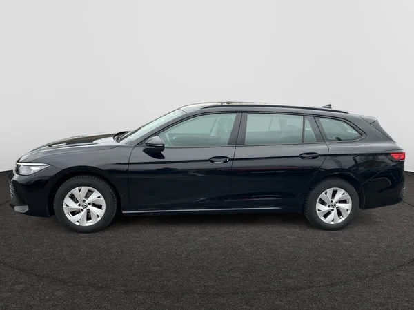 VOLKSWAGEN Passat SW (2024) — foto 2 van 25