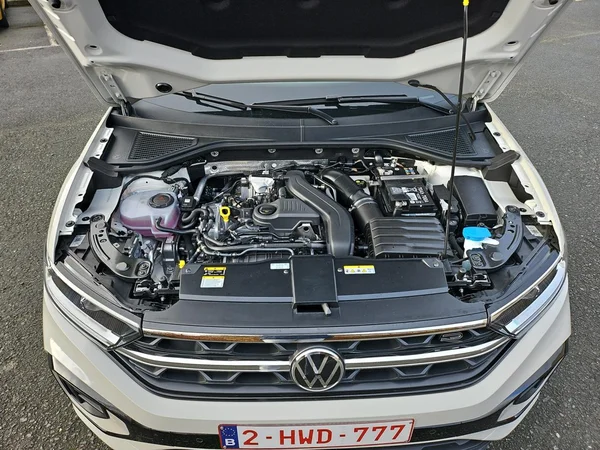 VOLKSWAGEN T-Roc (2025) — foto 15 van 24