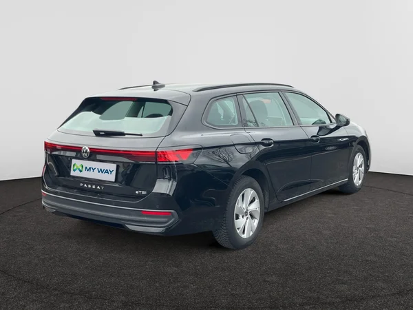 VOLKSWAGEN Passat SW (2024) — foto 19 van 25