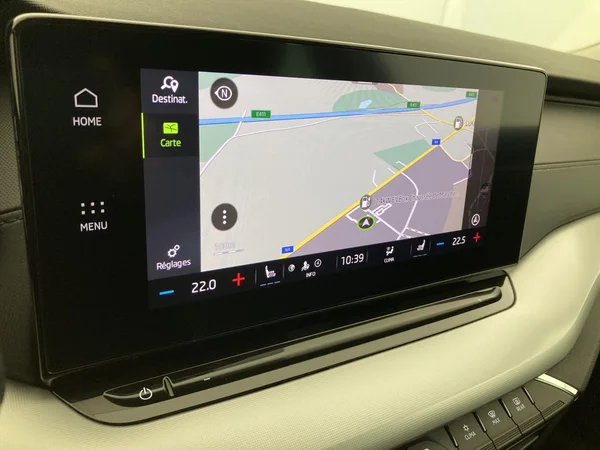 SKODA Octavia Combi Dsl (2022) — foto 18 van 36