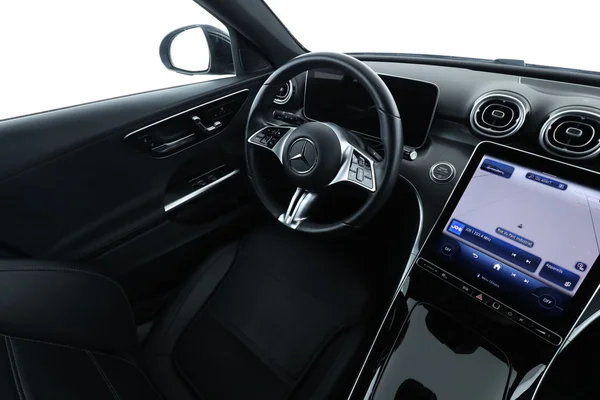 Mercedes-Benz C-Klasse (2024) — foto 4 van 16