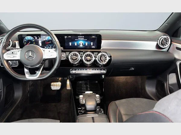 Mercedes-Benz CLA 200 (2022) — foto 2 van 23