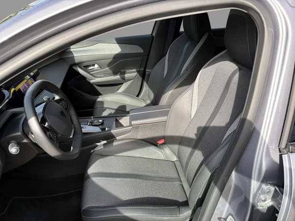 Peugeot 308 (2022) — foto 6 van 20