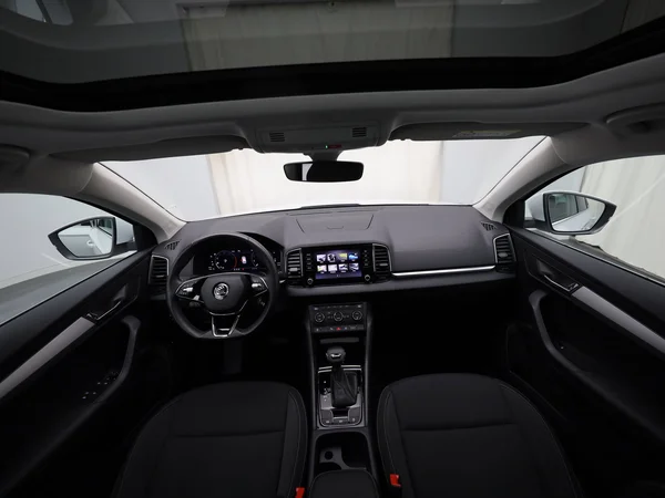 SKODA Karoq (2024) — foto 3 van 20