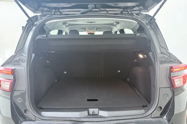 Opel Frontera (2025) — foto 19 van 23