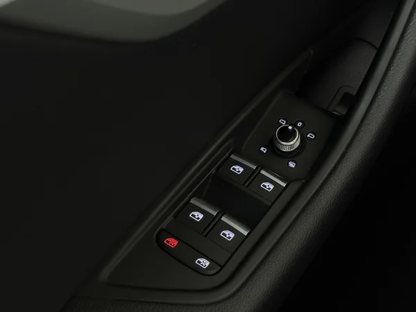 AUDI A4 (2022) — foto 21 van 31
