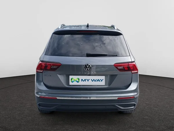 VOLKSWAGEN Tiguan Allspace (2022) — foto 16 van 21