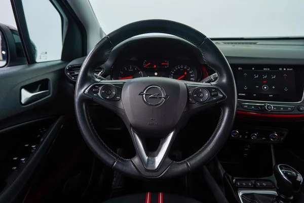 Opel Crossland (2021) — foto 9 van 64
