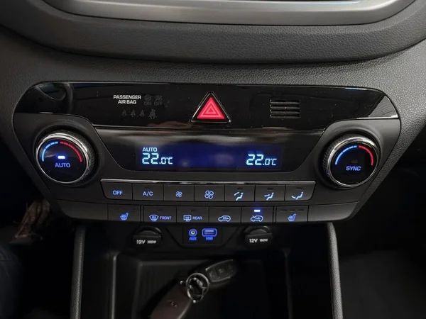 Hyundai Tucson (2017) — foto 8 van 21