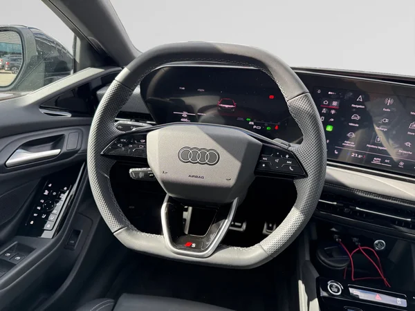 AUDI A6 Sportback e-tron (2025) — foto 9 van 24
