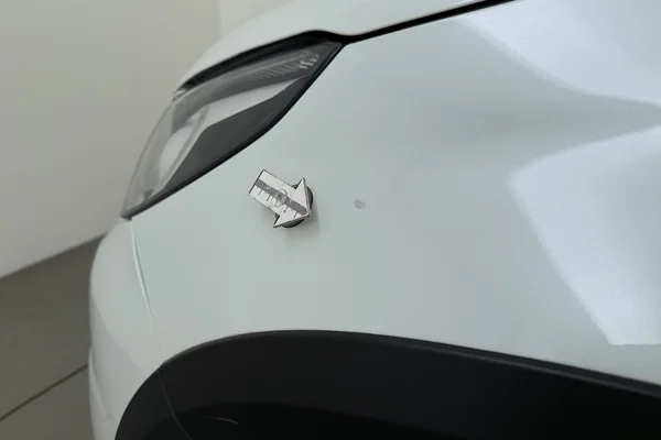 Peugeot 2008 (2019) — foto 11 van 24