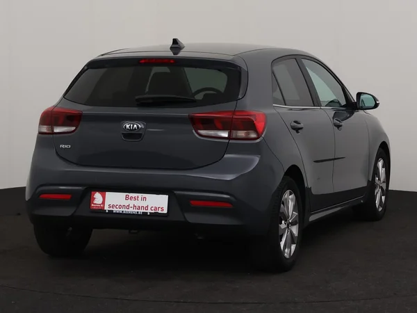 KIA Rio (2021) — foto 20 van 26