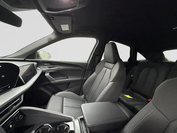 AUDI Q5 Sportback (2025) — foto 2 van 18