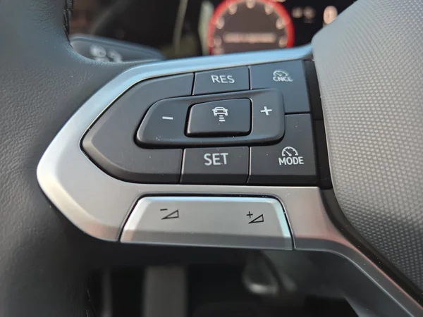 VOLKSWAGEN Golf VIII (2025) — foto 5 van 20