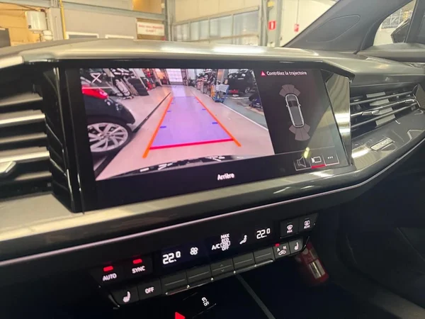 AUDI Q4 e-tron (2025) — foto 4 van 12