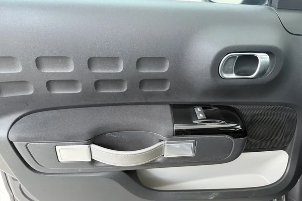 Citroen C3 (2022) — foto 8 van 19