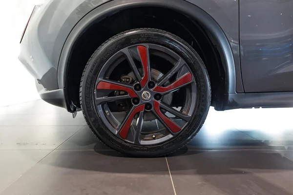 Nissan Juke (2015) — foto 2 van 31