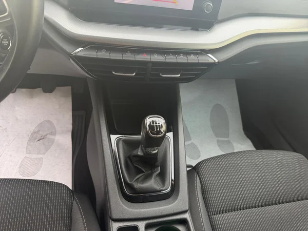 SKODA Octavia Combi (2021) — foto 8 van 21