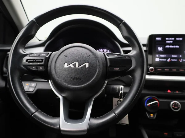 Kia Stonic (2023) — foto 36 van 38