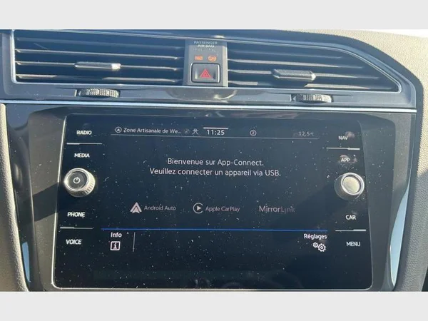 Volkswagen Tiguan (2022) — foto 8 van 29