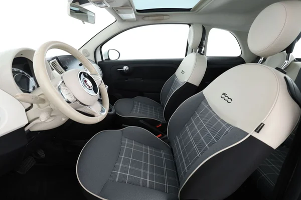 Fiat 500 (2018) — foto 16 van 16