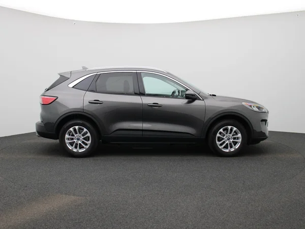 Ford Kuga (2022) — foto 38 van 40