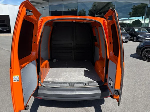 VOLKSWAGEN Caddy Van Dsl (2020) — foto 6 van 17